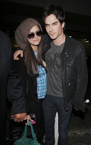 nina-dobrev--28930221-m549x500 -  
